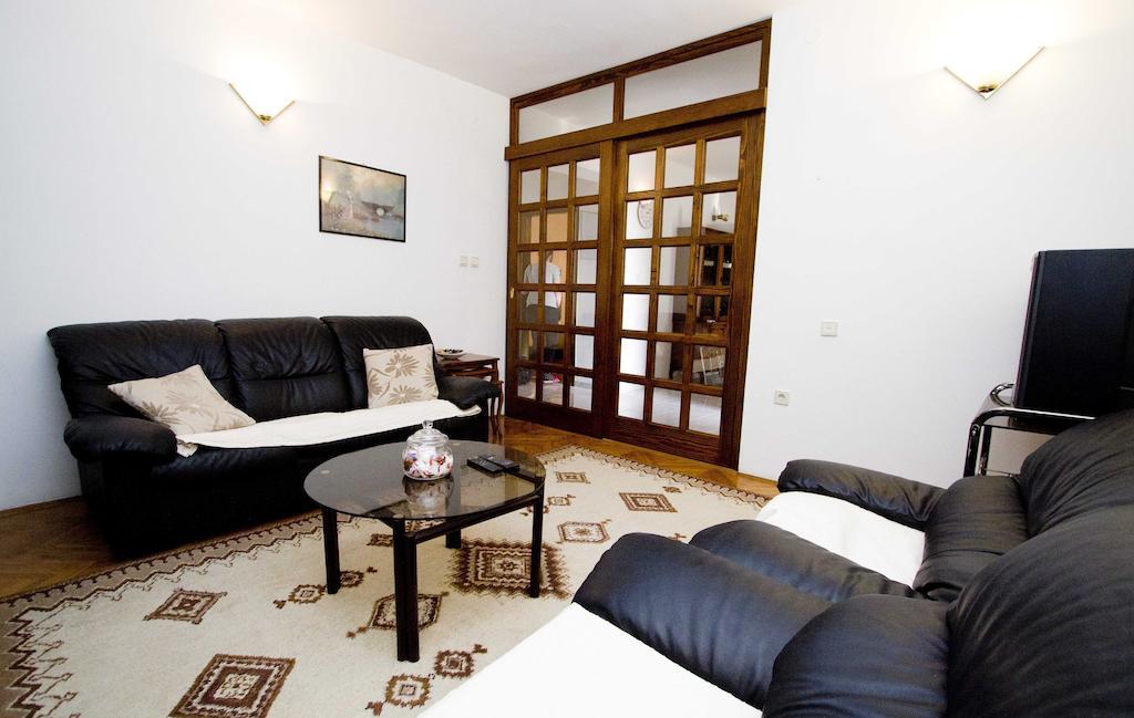 Apartment Pcelica Maja 포드스트라나 객실 사진