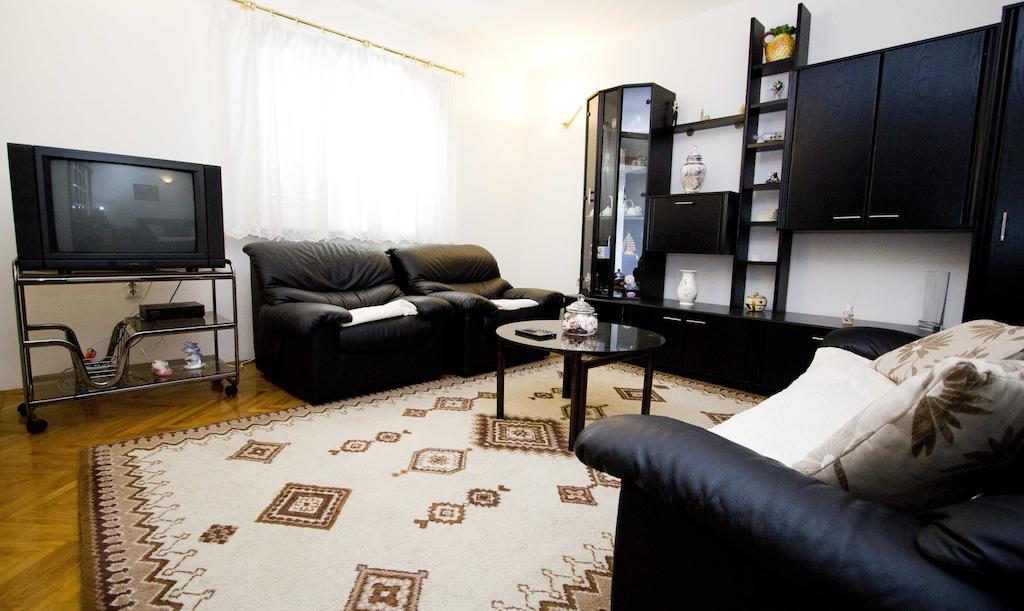 Apartment Pcelica Maja 포드스트라나 객실 사진
