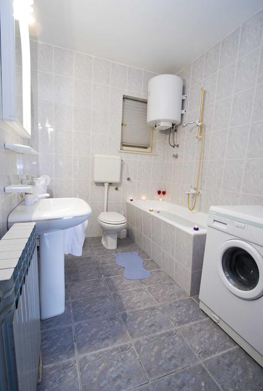 Apartment Pcelica Maja 포드스트라나 객실 사진