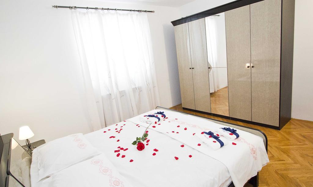Apartment Pcelica Maja 포드스트라나 객실 사진